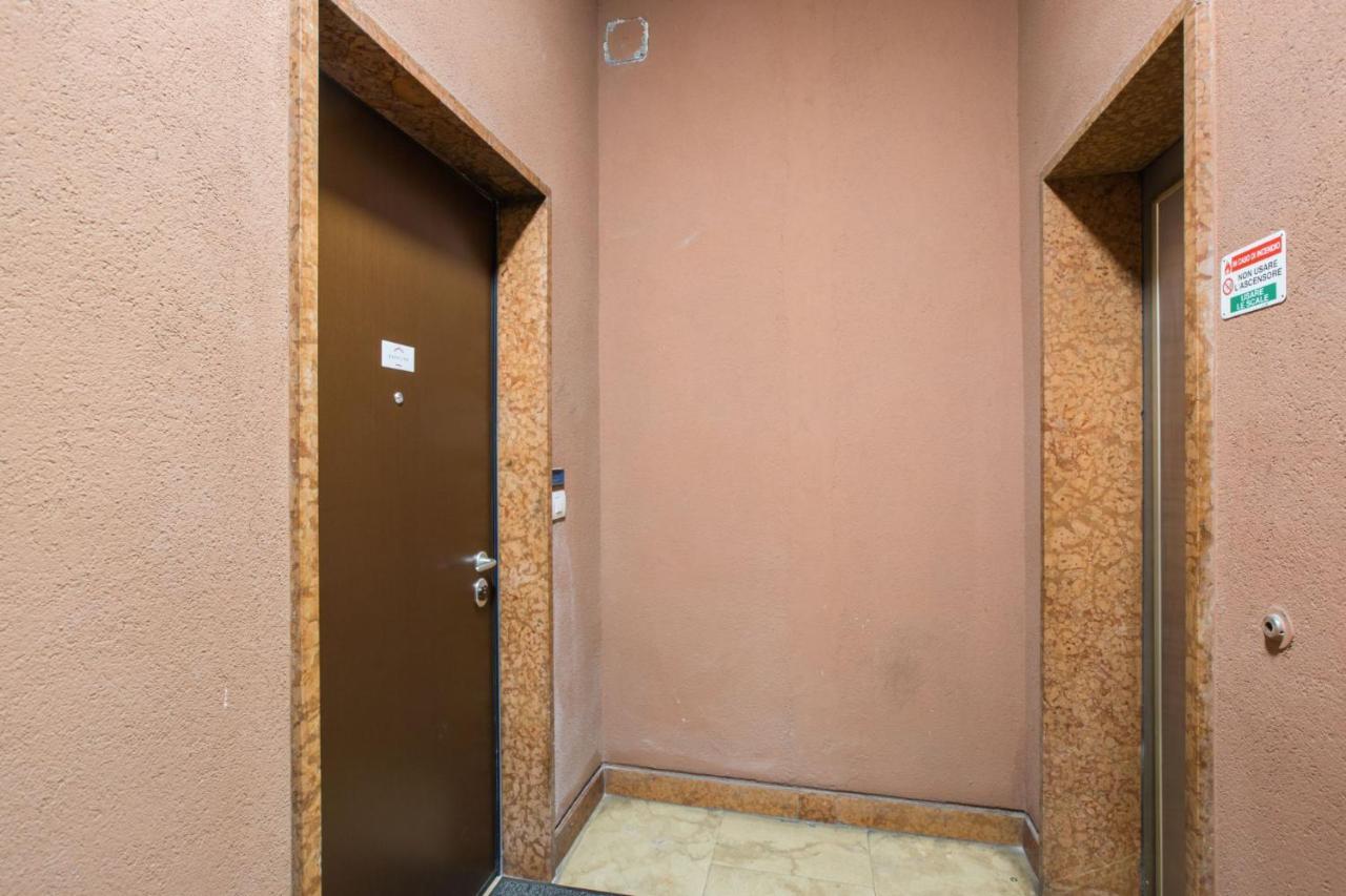 Easylife - Moderno Bilocale In Zona Porta Romana Milánó Kültér fotó